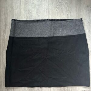 GAP Black and Gray Pencil Mini Skirt Wool Size 10